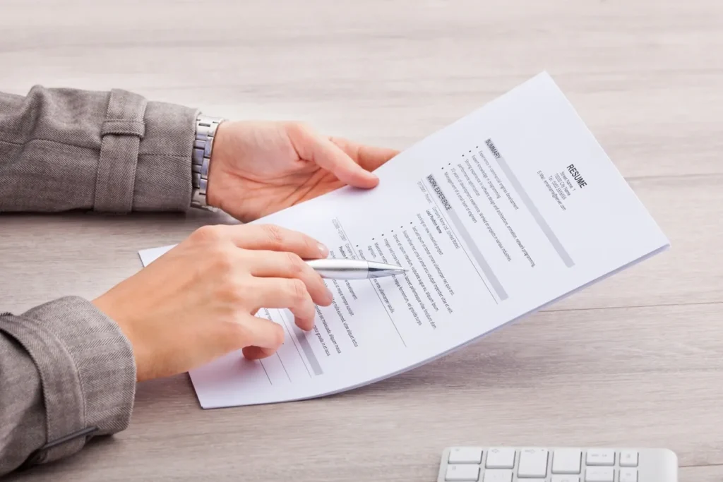 Words to Avoid on Your Resume (and what to include)