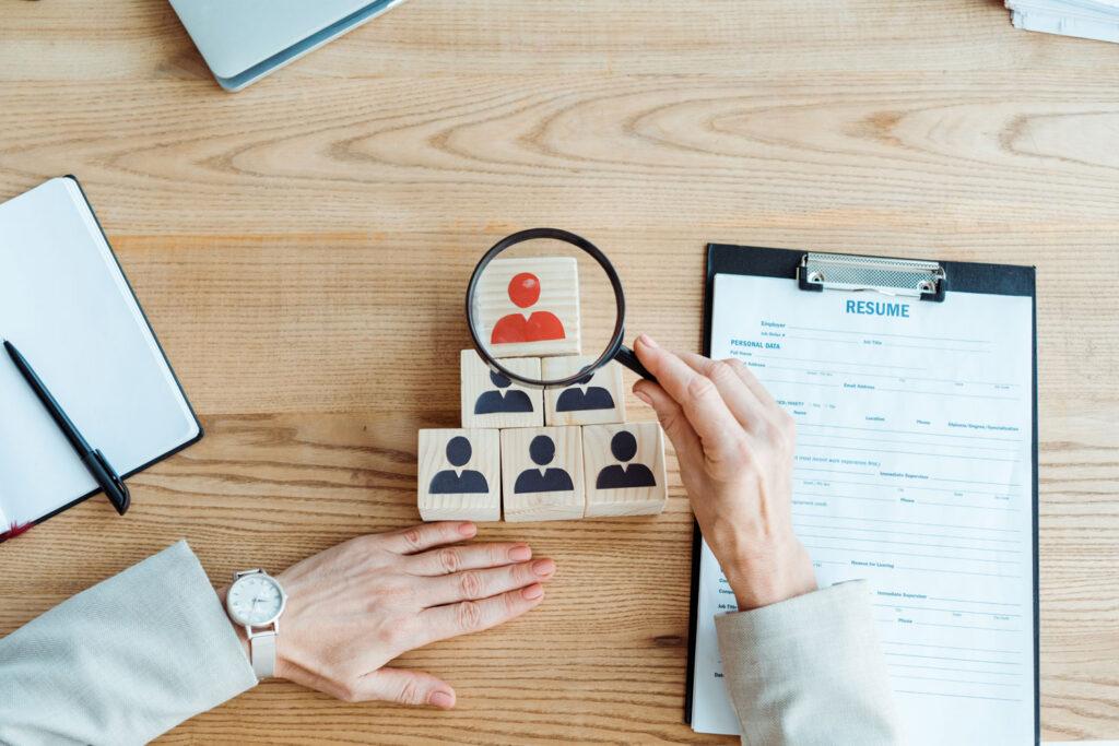 Executive Search vs Traditional Recruiting: Choose the Right Fit